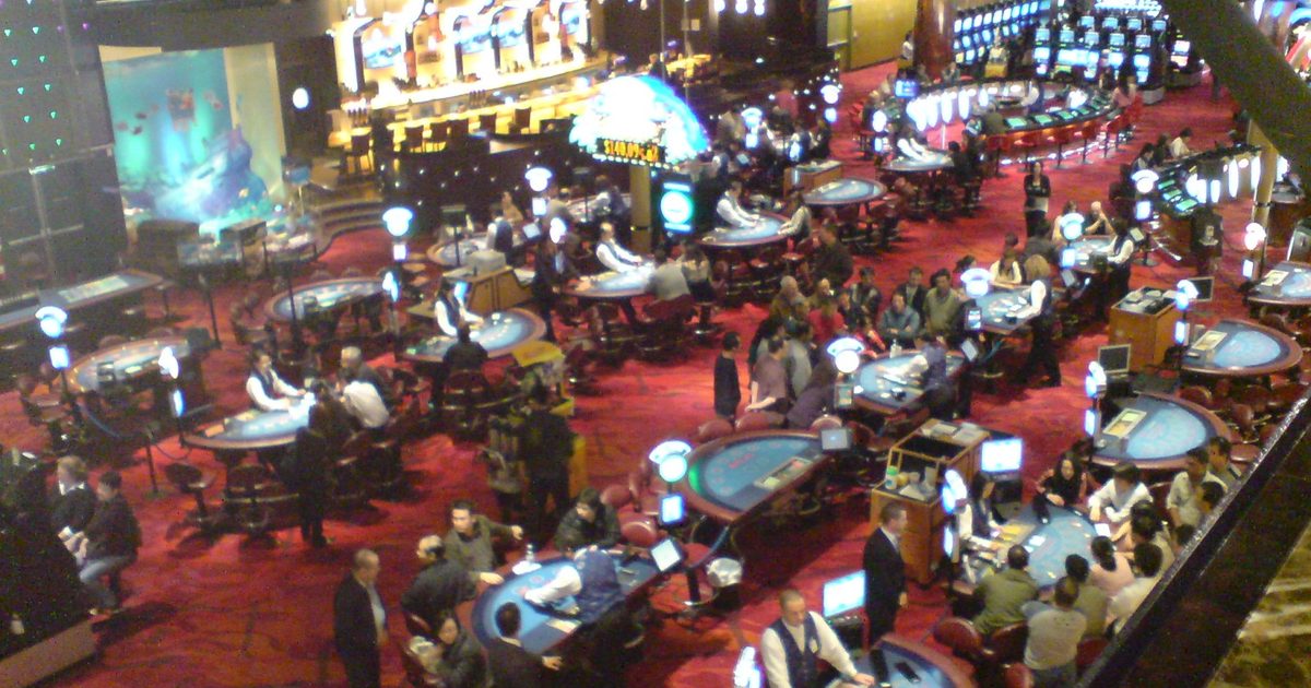 Licensed Versus Offshore Casinos — casino photo